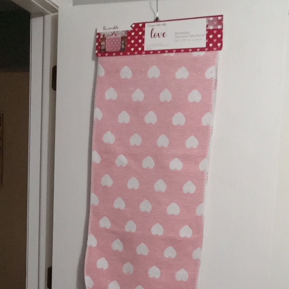 Pink Heart Patterned Table Runner 🩷🩷🩷🩷🩷